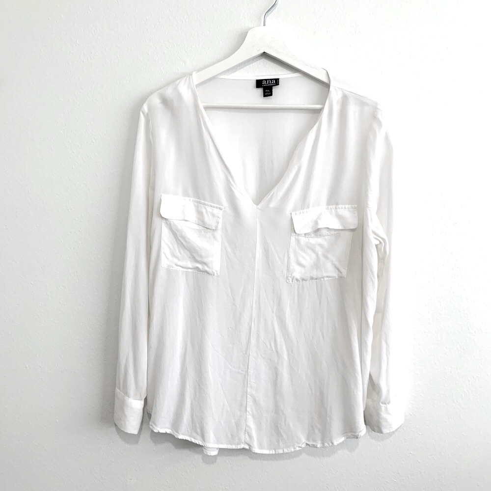 A.N.A Woman's Long Sleeve Blouse Pretty Top Sexy V-Neck White Size Petite XL